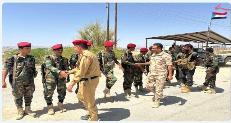 المقدم النقيب يتفقد قوات دفاع شبوة ويشيد بالجاهزية الأمنية والإنجازات منذ التحرير