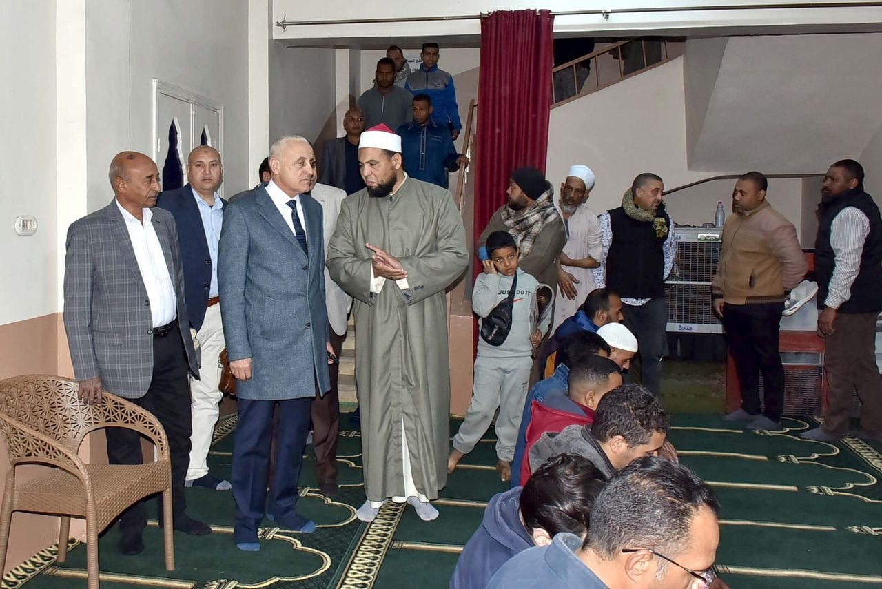 محافظ الأقصر يوجه بتوفير فرش جديد لمسجد الشبان المسلمين