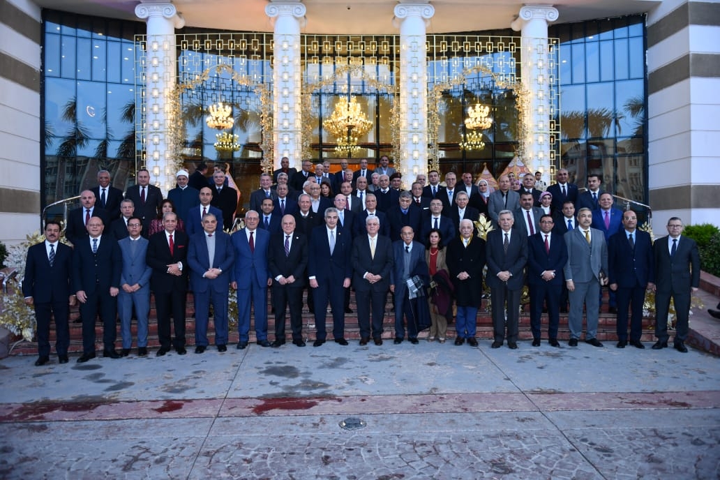 وزير التعليم العالي يشارك في إفطار المجلس الأعلى للجامعات