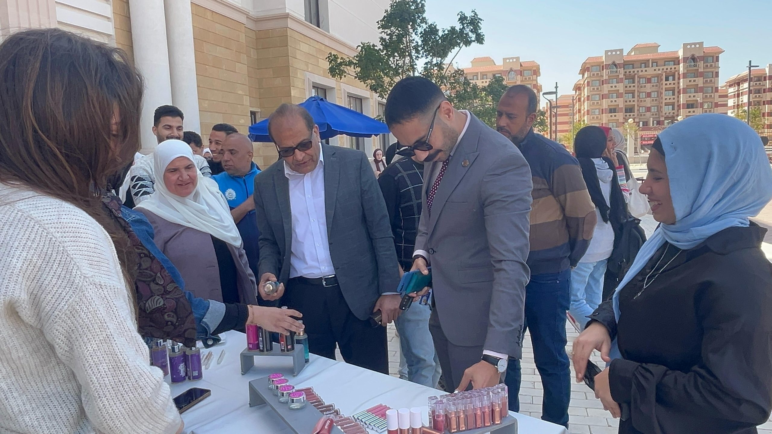 معرض 'Farsha' المشغولات اليدوية بجامعة الإسماعيلية الجديدة الأهلية