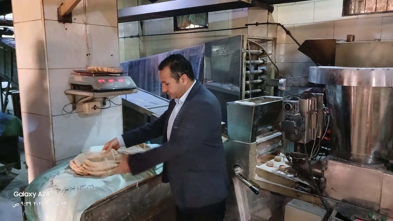 تموين كفر الشيخ : تحرير العديد من المحاضر في حملات رقابية مكثفة علي الانشطة التجارية والمخابز والاسواق بدوائر المحافظة