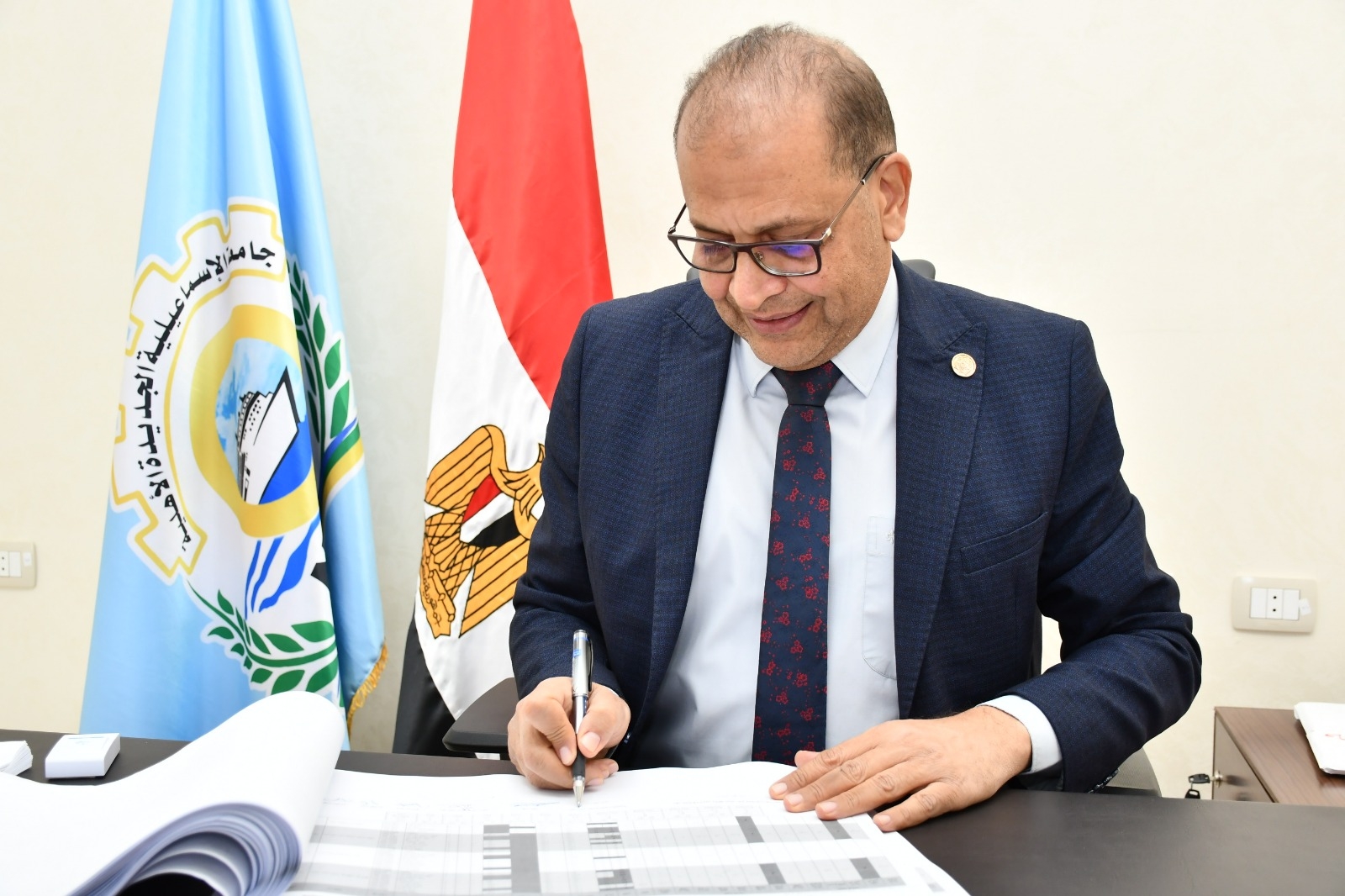 اعتماد نتائج الفصل الدراسي الأول لطلاب الفرقة الأولى بكلية الطب