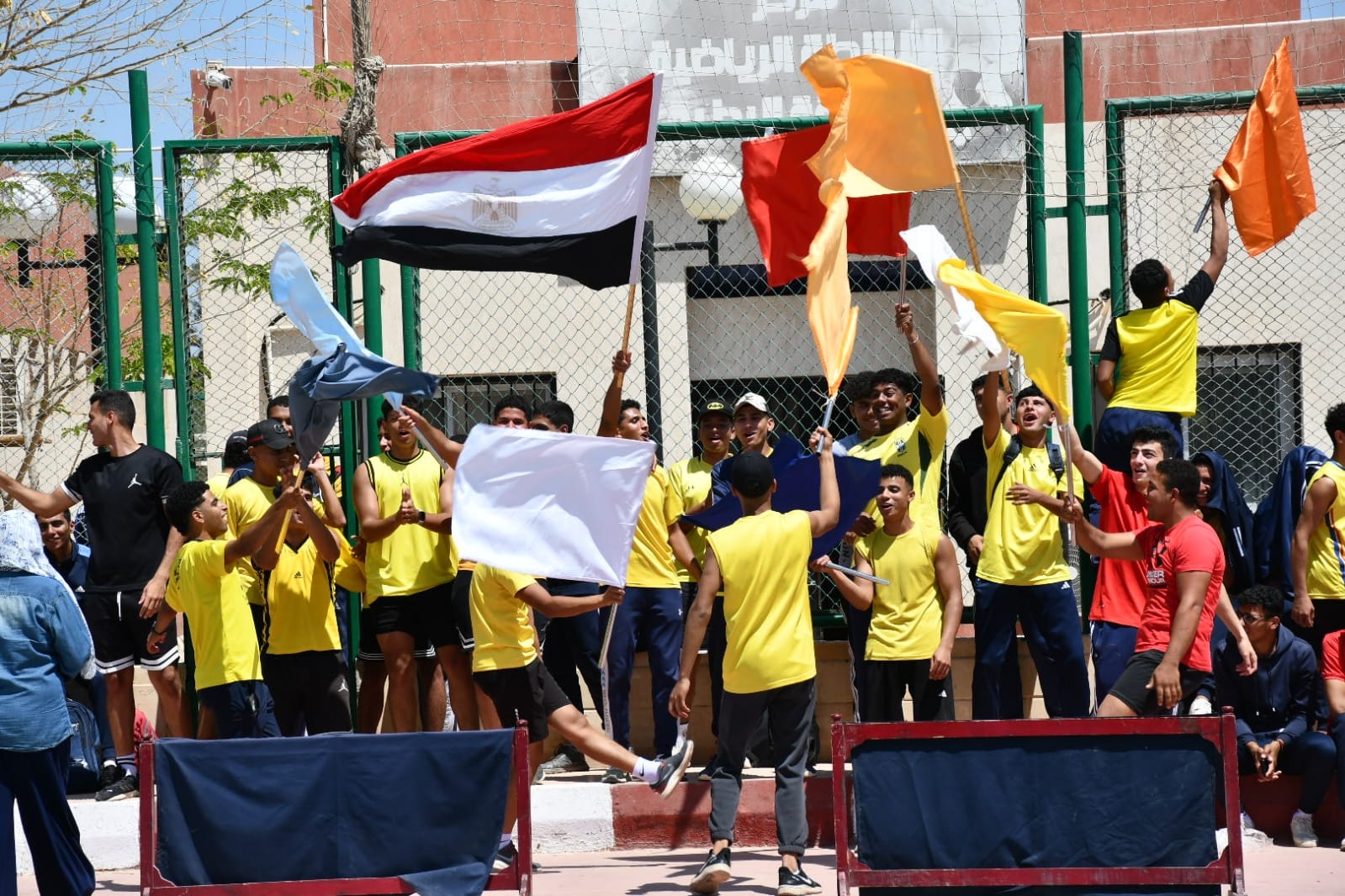 800 طالب وطالبة في فعاليات اللقاء الرياضي (Be-Fit) بجامعة القناة