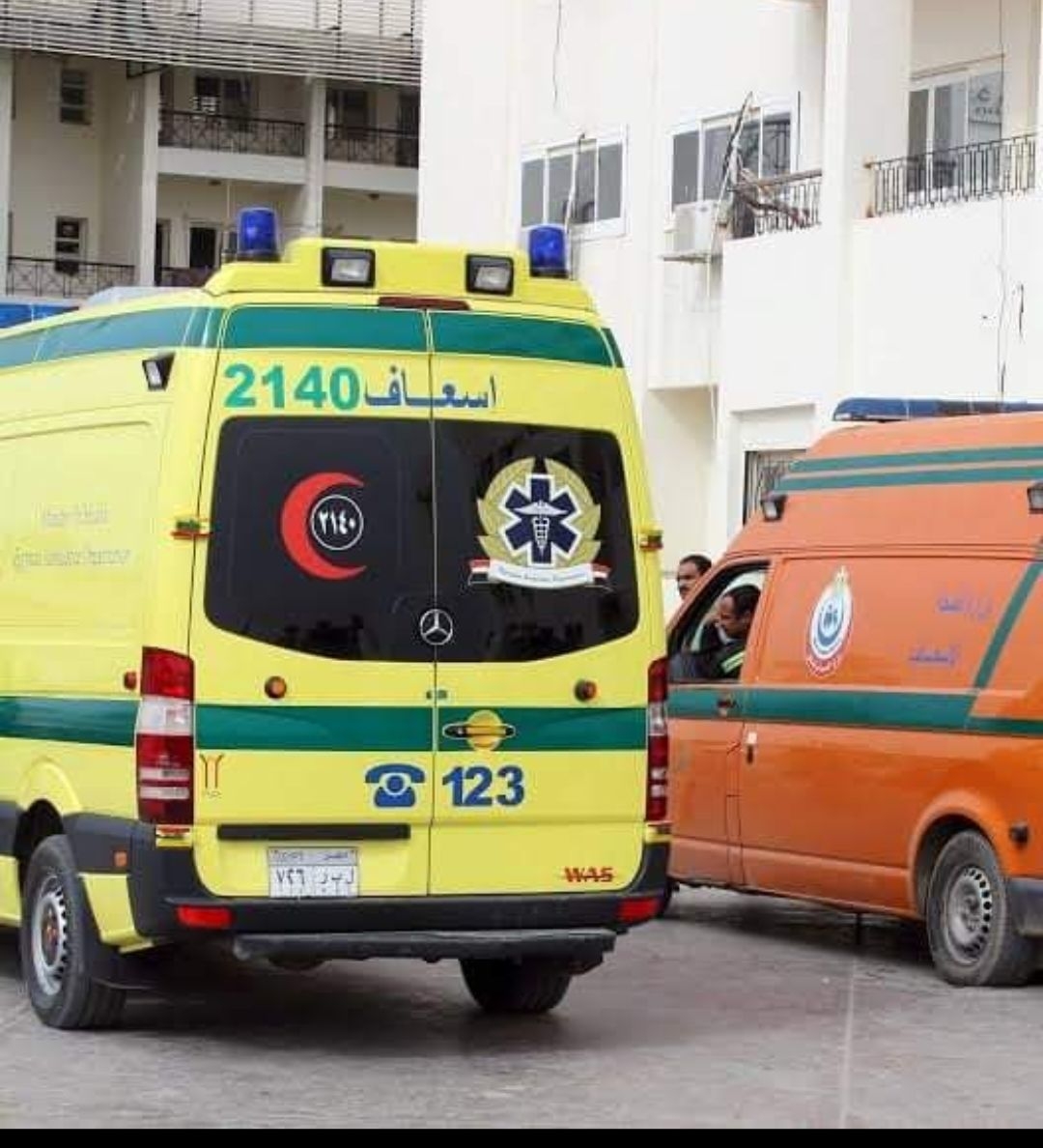 بالأسماء حـ.ـادث تصادم سيارتين بطريق إدفو مرسى علم إدفو نتج عنه مصرع شخص وإصابه٥ آخرين