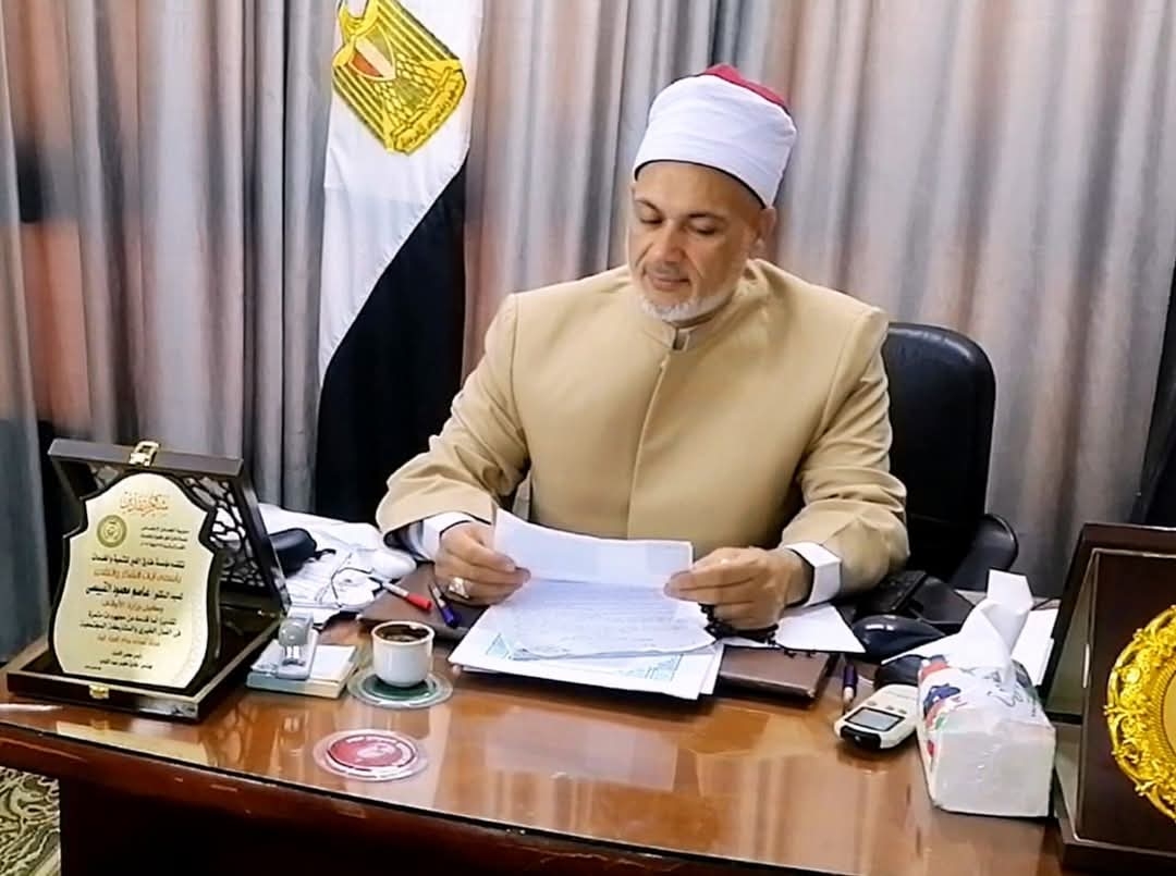 إحالة 3 مفتشين و 17 إداريآ للتحقيق لعدم إنضباطهم فى العمل بأوقاف بنى سويف