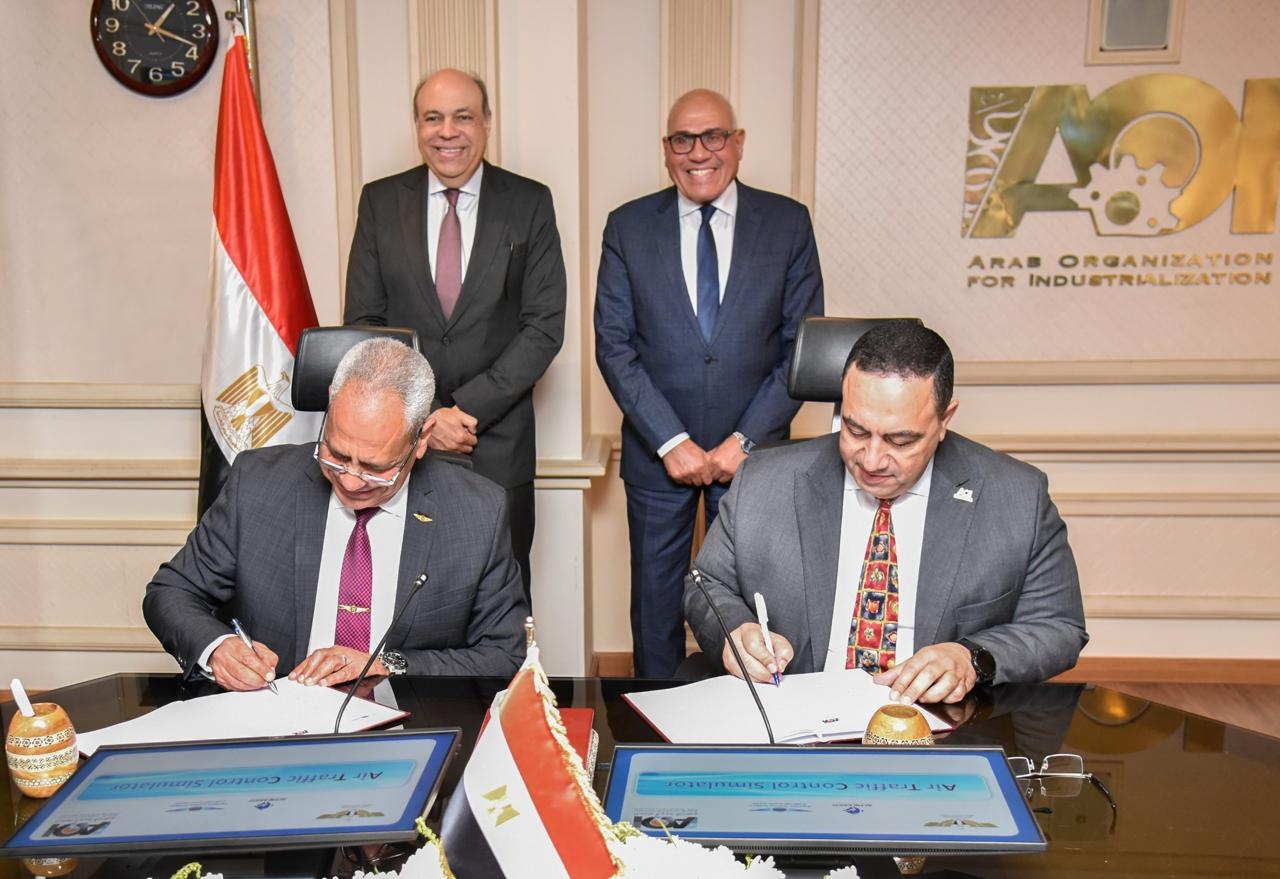 رئيس العربية للتصنيع ووزير الطيران وبروتوكول تعاون مشترك لتوفير محاكيات علوم الطيران ووسائل تدريب حديثة ومتطورة