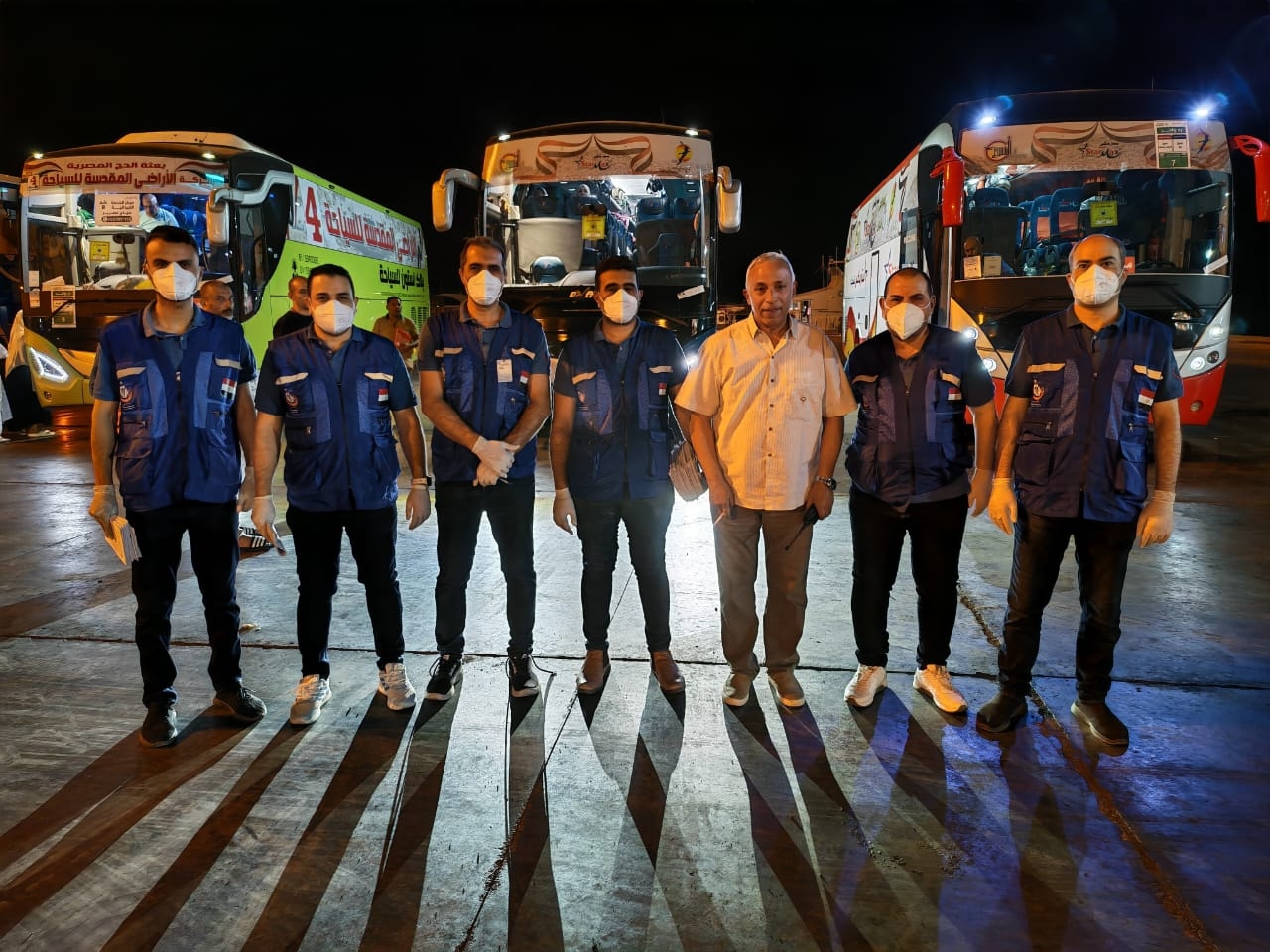 وصول 306 حاج و7 باصات لميناء نويبع البحري