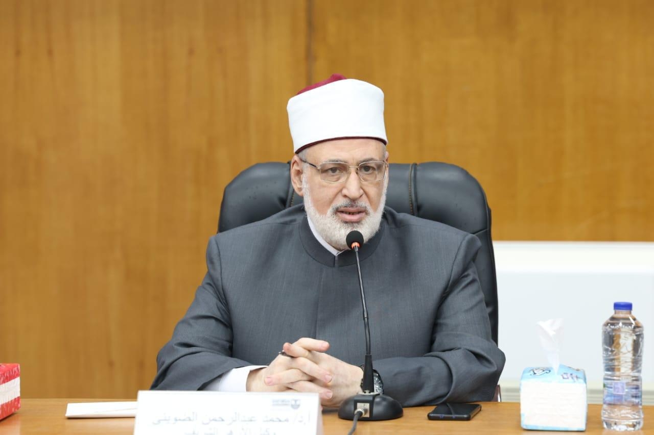 وكيل الأزهر يعزِّي رئيس المجلس الأعلى للشؤون الإسلامية البحريني في وفاة شقيقته الكريمة