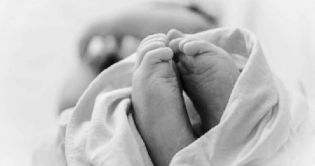 فصل رأسها عن جسدها….شاب يقتل والدته بآلة حادة في قنا .