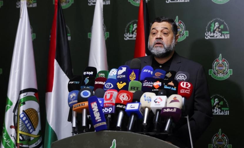 حمدان: مستعدون لإدخال أطعمة وأدوية لأسرى الاحتلال مقابل فتحه ممرات إنسانية دائمة لإغاثة شعبنا