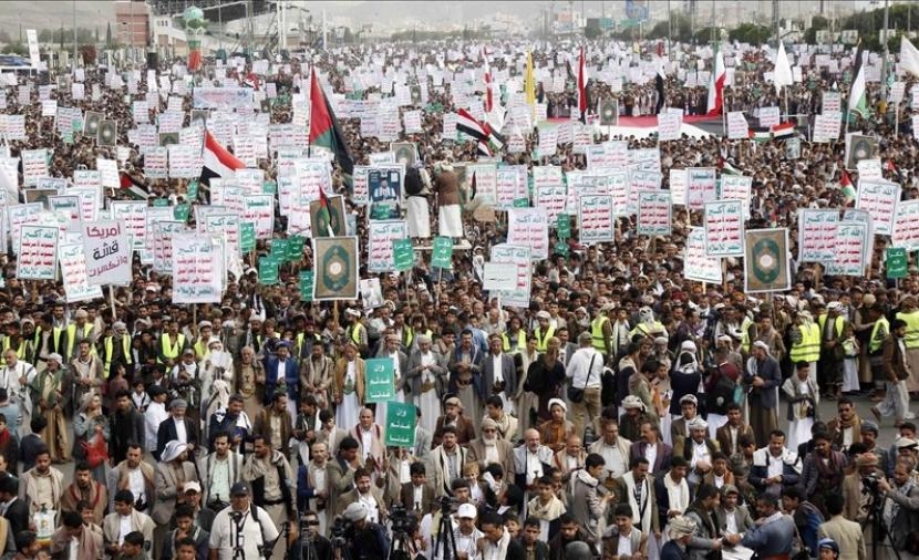 عشرات آلاف اليمنيين يتظاهرون تنديدا بحرب الإبادة في غزة
