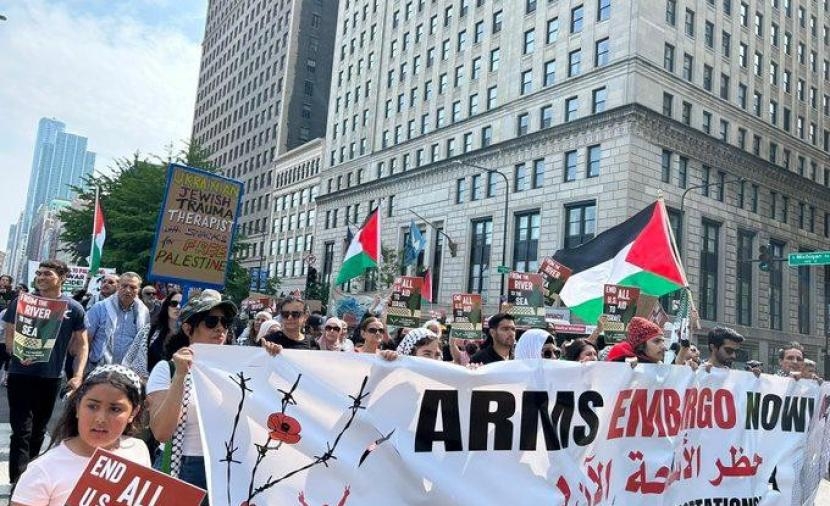 وقفة احتجاجية في شيكاغو رفضًا لحرب الإبادة بغزة