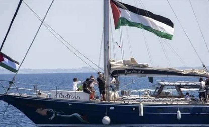 ساعات حاسمة مع اقتراب سفينة "مادلين" من شواطىء غزة لكسر حصارها