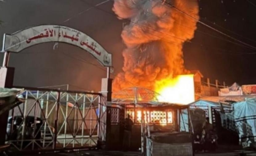 "الحكومي بغزة": الاحتلال يقصف مستشفى شهداء الأقصى للمرة الـ11 منذ بدء الحرب