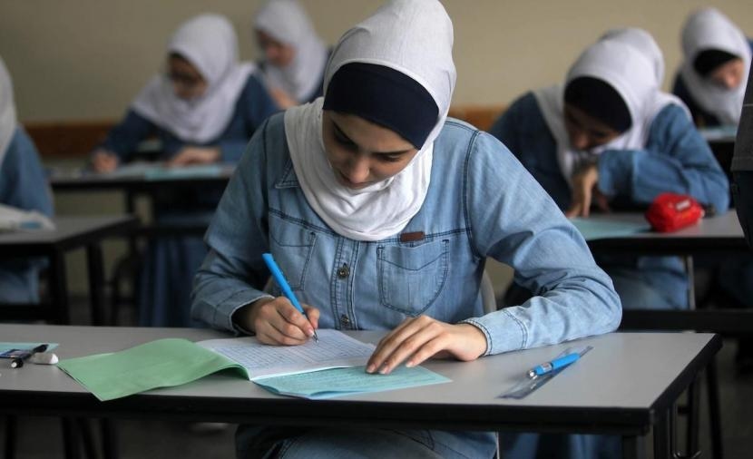 أسئلة وحلول امتحان الفيزياء توجيهي 2025 في فلسطين