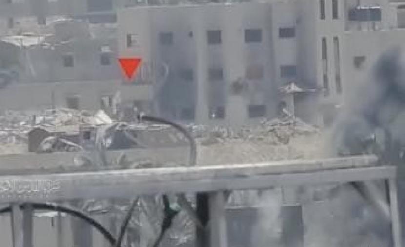 القسام تستهدف ناقلة جند إسرائيلية شمالي خانيونس