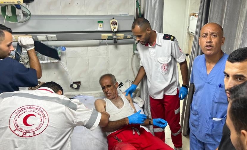 إصابة مسعف بنيران الاحتلال في مدينة غزة