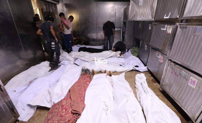 55 شهيدًا وعشرات المصابين بنيران الاحتلال في قطاع غزة