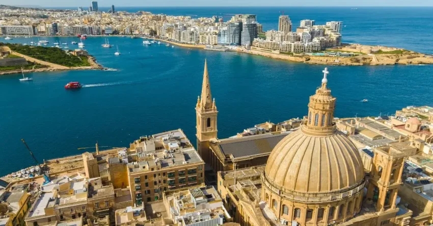 إكسبيديا تعلن عن أكثر الجزر السياحية شعبية لدى المسافرين من الإمارات