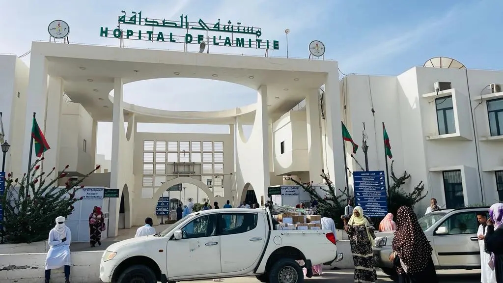 تماس كهربائي يعطل وحدة لتصفية الكلى ويثير الهلع بمستشفى الصداقة صحراء ميديا