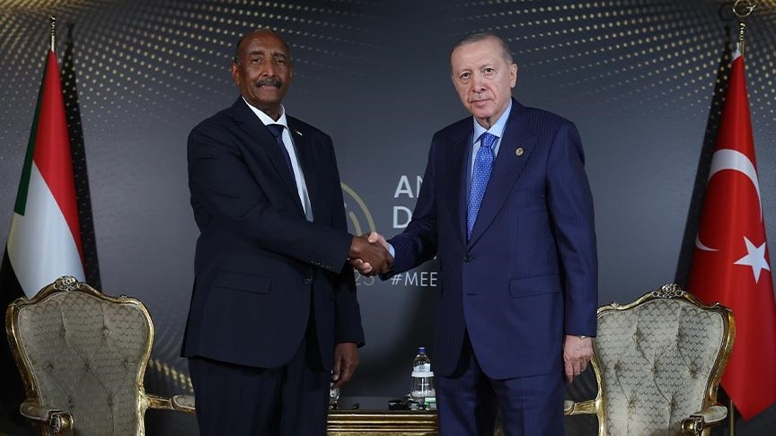 أردوغان يبحث مع البرهان العلاقات وقضايا إقليمية ودولية