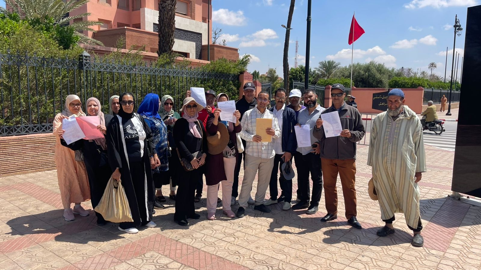 ضحايا مشروع 'بساتين مرجان' يعبرون عن ارتياحهم بعد تدخل والي جهة مراكش آسفي فريد شوراق