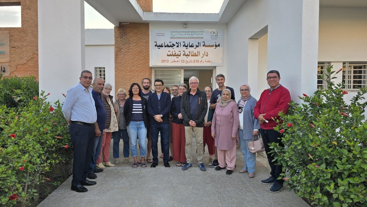 رئيس جماعة تيفلت في زيارة للطاقم الطبي الفرنسي لشكره وتوديع عناصره بعد مشاركة فعالة في الحملة الطبية لفائدة الفئات المعوزة.