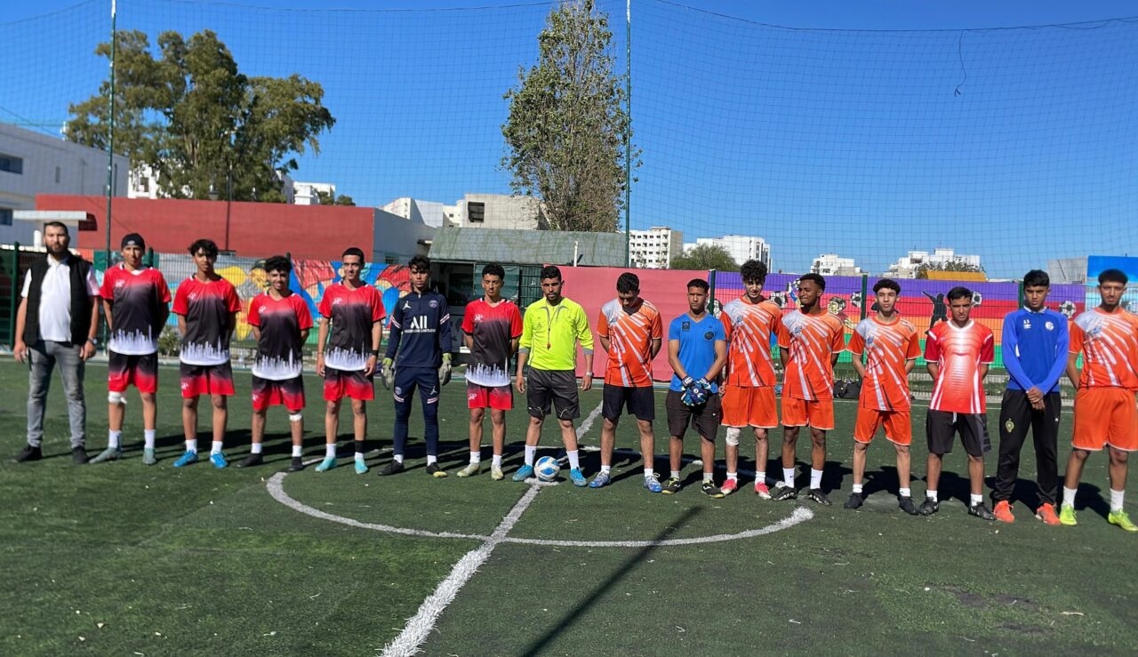 طنجة/ اگزناية :بالصور اختتام فعاليات الدوري المدرسي لكرة القدم المصغرة بتتويج فريق قسم الثانية بكالوريا علوم إنسانية 1 بثانوية المهدي المنجرة التاهيلية…