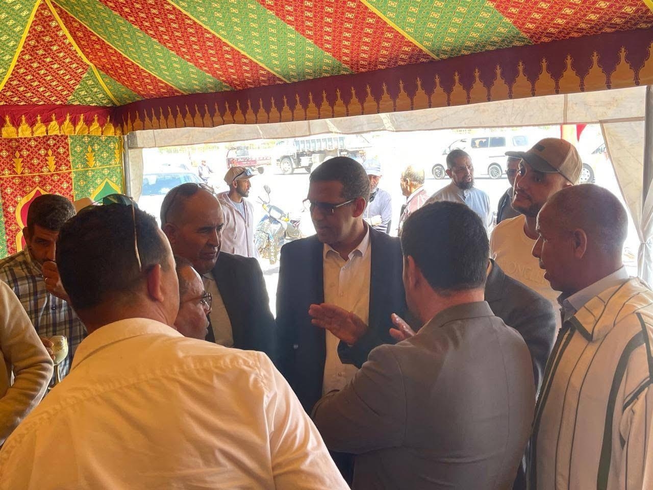 بالصور : جماعة سعادة تطلق أشغال تبليط أزقة حي عين دادة لتحسين البنية التحتية