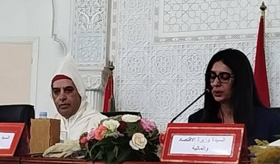 محمد علي حبوها يتسلم مهامه رسميا على رأس عمالة إقليم سطات بحضور وزيرة الاقتصاد والمالية ووالي جهة الدار البيضاء – سطات.
