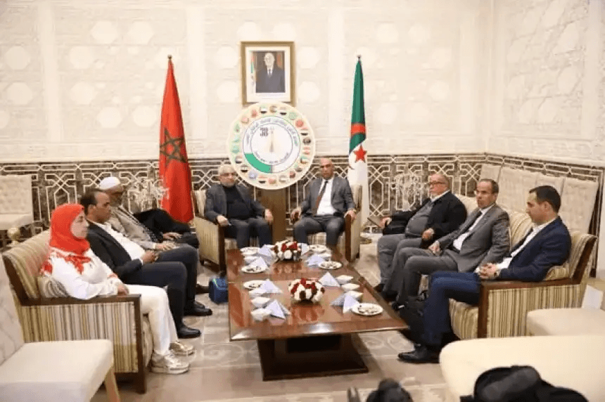 في قلب الأزمة الدبلوماسية.. توحتوح ابن الناظور يقتحم الجزائر ضمن وفد برلماني مغربي