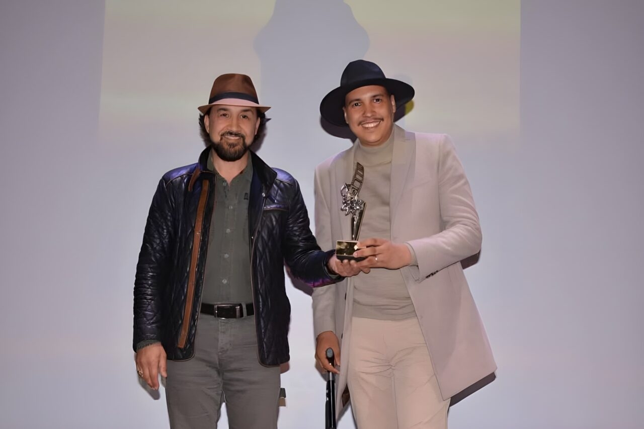 فيلم 'الفنان' للمخرج رشيد أعنطري يحصد جائزتين في مهرجانين سينمائيين بالمغرب