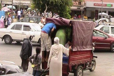 حوادث مميتة بسبب 'التريبورتور' تجر وزير النقل للمساءلة
