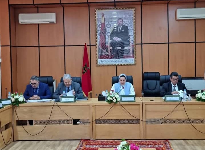 المجلس الإقليمي للخميسات يصادق على مجموعة من اتفاقيات الشراكة والتنمية لفائدة الجماعات الترابية بالإقليم