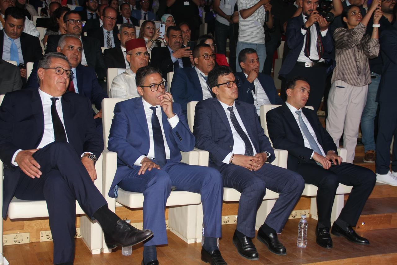 بالصور : أخنوش يقود وفدًا وزاريًا لإطلاق المناظرة الوطنية للاقتصاد الاجتماعي والتضامني بجامعة محمد السادس بمدينة ابن جرير