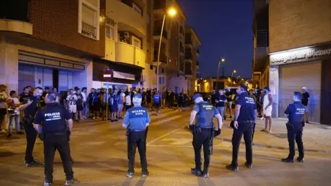 إسبانيا.. توقيف زعيم شبكة متطرفة حرضت على مهاجمة المهاجرين المغاربة