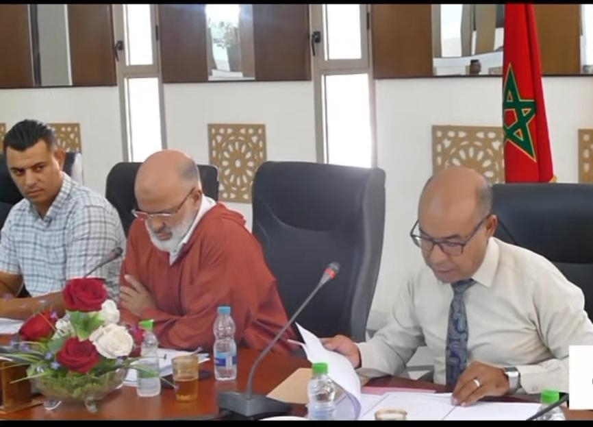 بالصور : مجلس جماعة تسلطانت يصادق بالإجماع على مشروع اتفاقية تأهيل دواوير زمران، النزالة، والخدير الجديد بعد تعديلات هامة