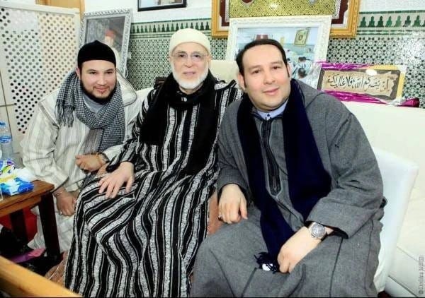 تنازل تاريخي في الزاوية القادرية البودشيشية: منير القادري يسلّم المشيخة لأخيه معاذ حفاظًا على وحدة الصف