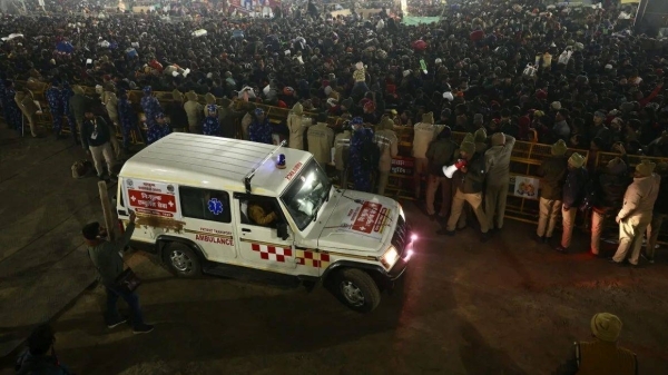 Multiple people killed in crowd crush at Hindu religious festival in India
