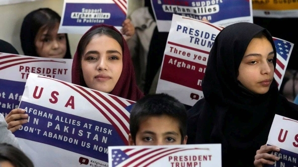 Pakistan issues deadline for Afghan refugees as Trump blocks US resettlement pathway