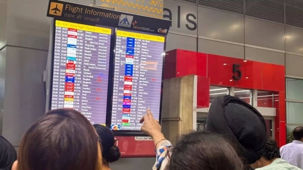 American Airlines flight diverts to Rome after bomb threat over Caspian Sea