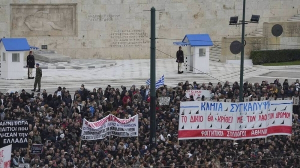 Mass protests paralyze Greece on second anniversary of deadly train crash