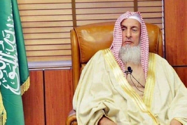 Grand mufti rules against posting prayers and preaching in mosques on social media