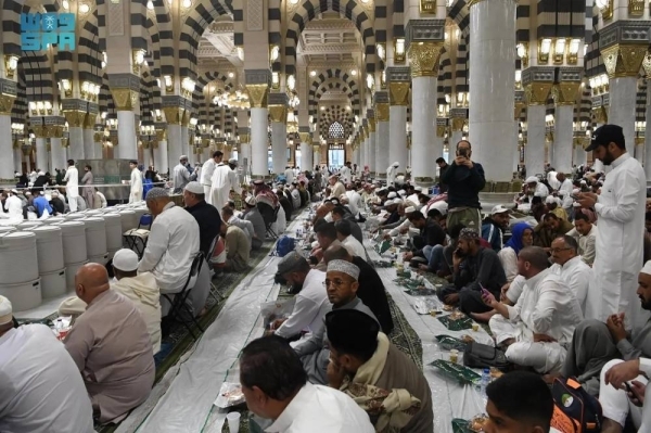 Over 10 million iftar meals served at Two Holy Mosques during first half of Ramadan