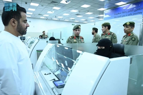 Passports Chief inspects travel procedures for Umrah pilgrims at Jeddah airport