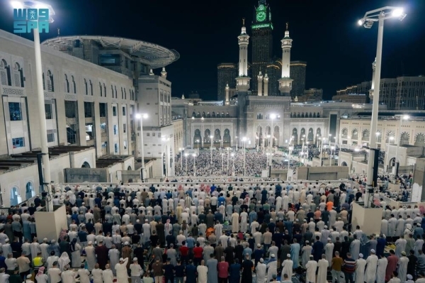 Over 4.1 million gather at Grand Mosque on 29th night of Ramadan