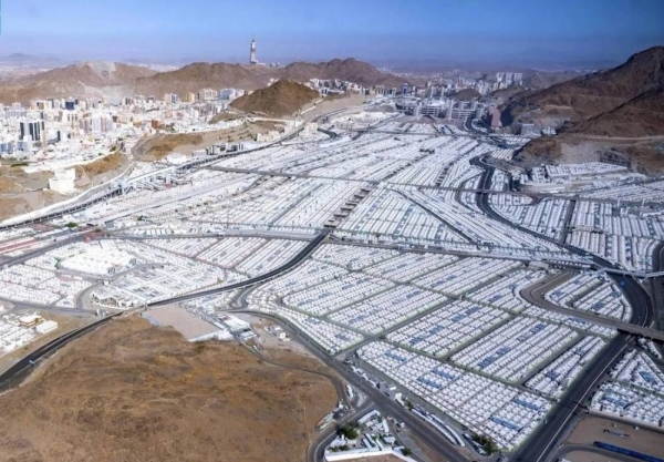 Pilgrims start flocking to Mina from Makkah early on Wednesday