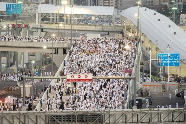 Pilgrims perform 4 main rituals of Hajj in a serene atmosphere on Friday