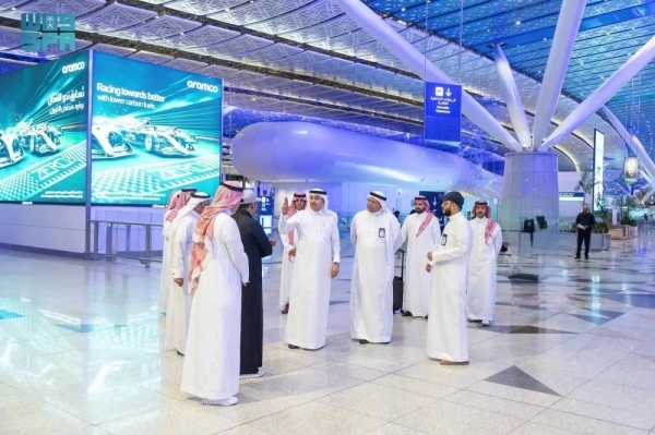 Transport minister inspects Jeddah airport's readiness for pilgrims' departure