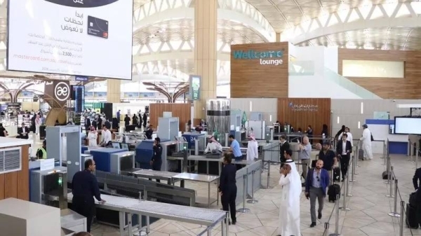 Saudi airports urge travelers to confirm flights amid foreign airspace closures